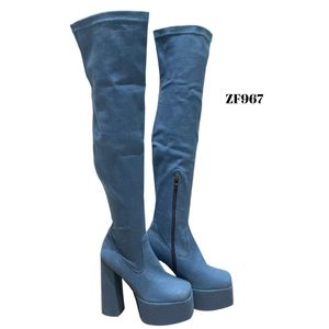 bota caña alta azul