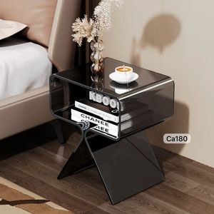 Mesa auxiliar en triangulo acrilico negro