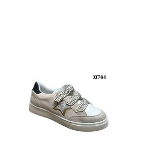 Tenis beige apliques negros