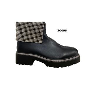 Botin Negro Doblez Apliques Brillantes