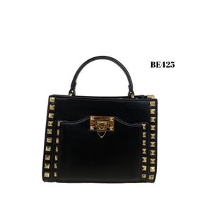 Bolso negro apliques detalles dorados