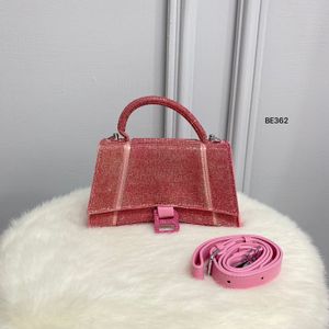 Bolso rosa apliques brillantes