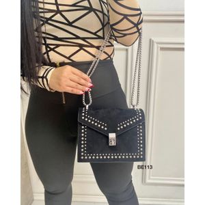 Bolso Negro Apliques Plateados Cadena