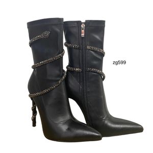 Bota negro apliques plateado tacon puntilla