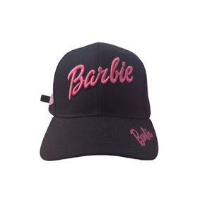 Gorra negra Bordada